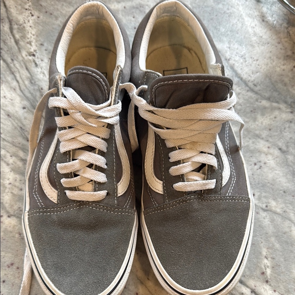 Vans Men's Gray and White Sneakers